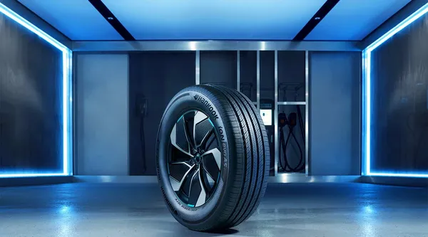 Hankook iON evo AS SUV 235/40 R19 96W